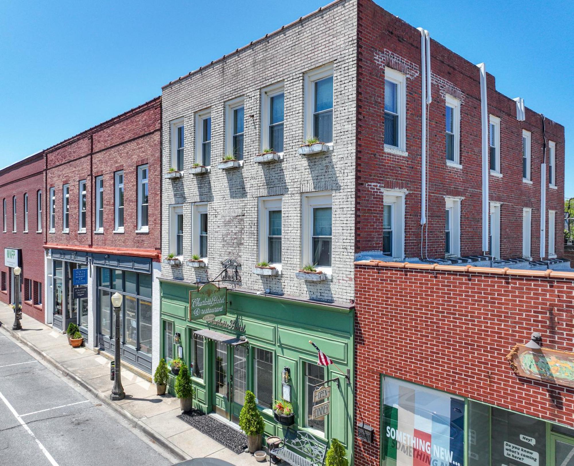 The Charlotte Hotel & Restaurant Onancock Extérieur photo